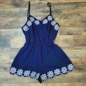 Papaya Embroidered Romper Size L